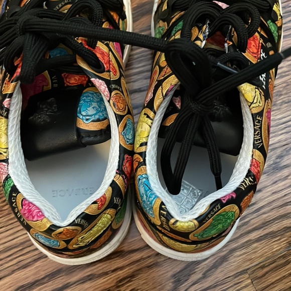 Versace kids shoes - Picture 3 of 5